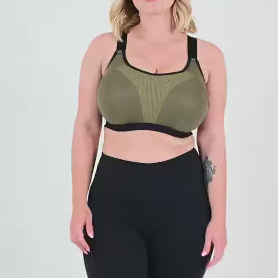 Video of model wearing Curvy Kate Everymove Wired Multiway Sports Bra