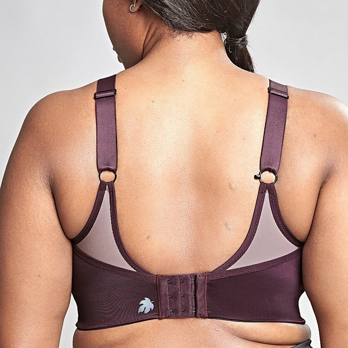 SportsBra Ltd - The Royce Aerocool - our favourite high impact sports bra  with a higher front to prevent boob spillage! ( • )( • ) ( 。 ㅅ 。) (o)(o)  (.)(.)